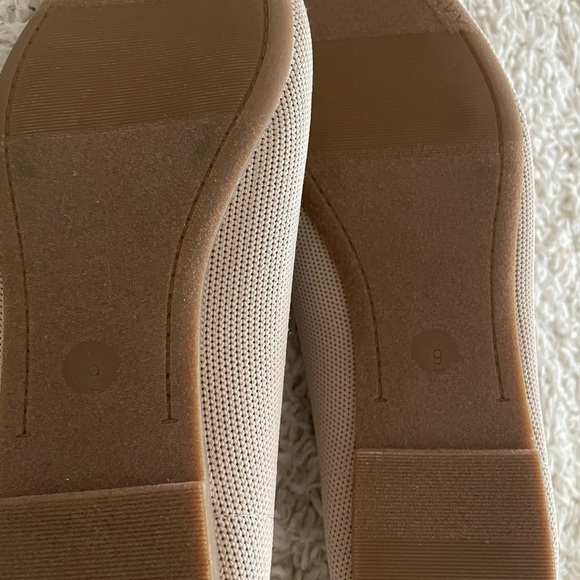 Old Navy Women's Flat shoes - Picture 6 of 6